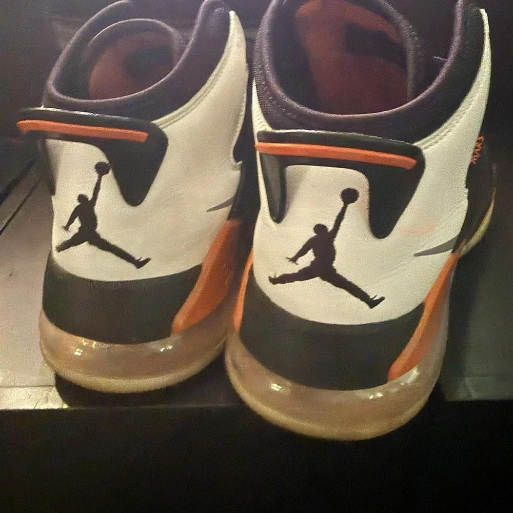 Nike Jordan Max Aura CD7070-108 Black White Total Orange Men's‎ Size 13 - Picture 9 of 10